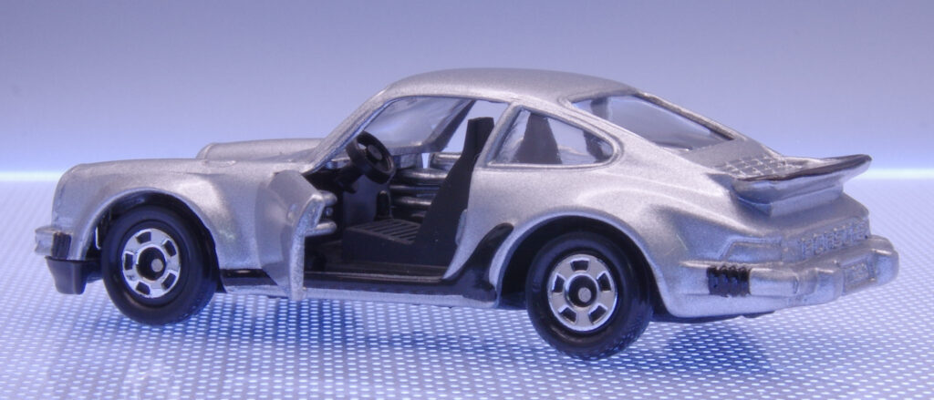 トミカ ポルシェ 930 ターボ