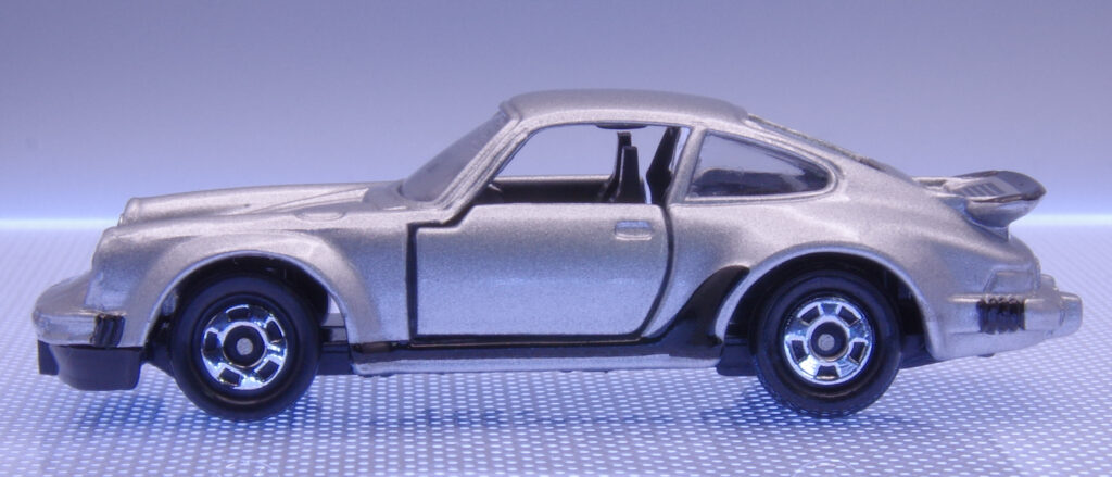 トミカ ポルシェ 930 ターボ