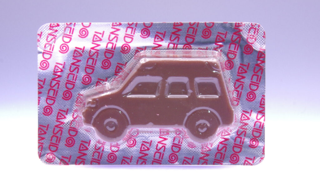 トミカ付きチョコ2026 トヨタ カムリ スポーツ