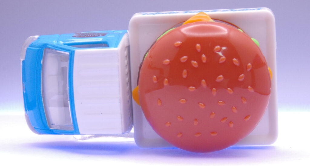 トミカイベントモデル No.4 トヨタ タウンエース ハンバーガーカー レビュー