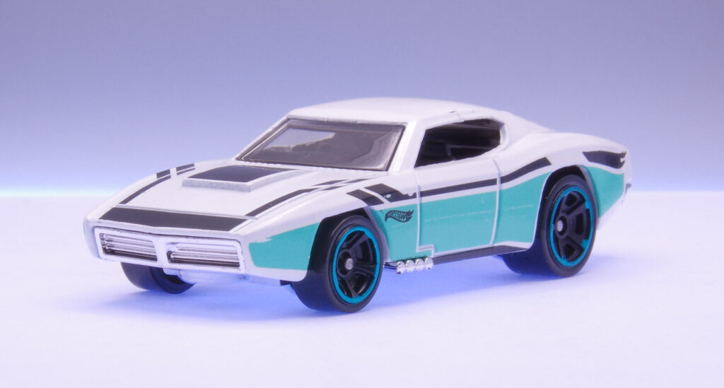 Hot Wheels '67 CAMARO レビュー