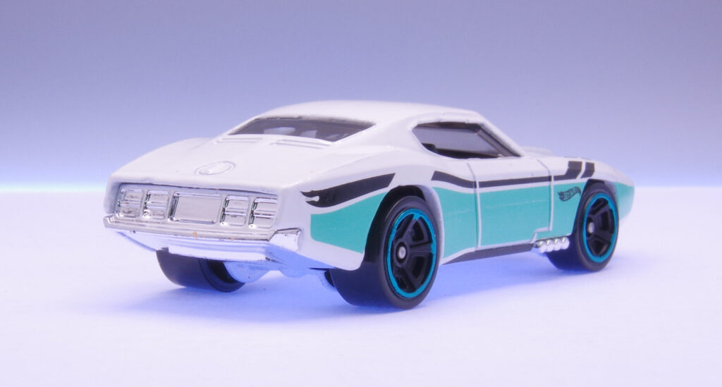 Hot Wheels '67 CAMARO レビュー