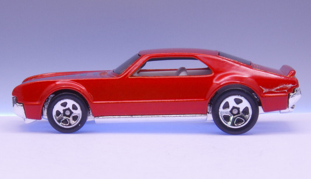 Hot Wheels CUSTOM '66 TORONADO レビュー