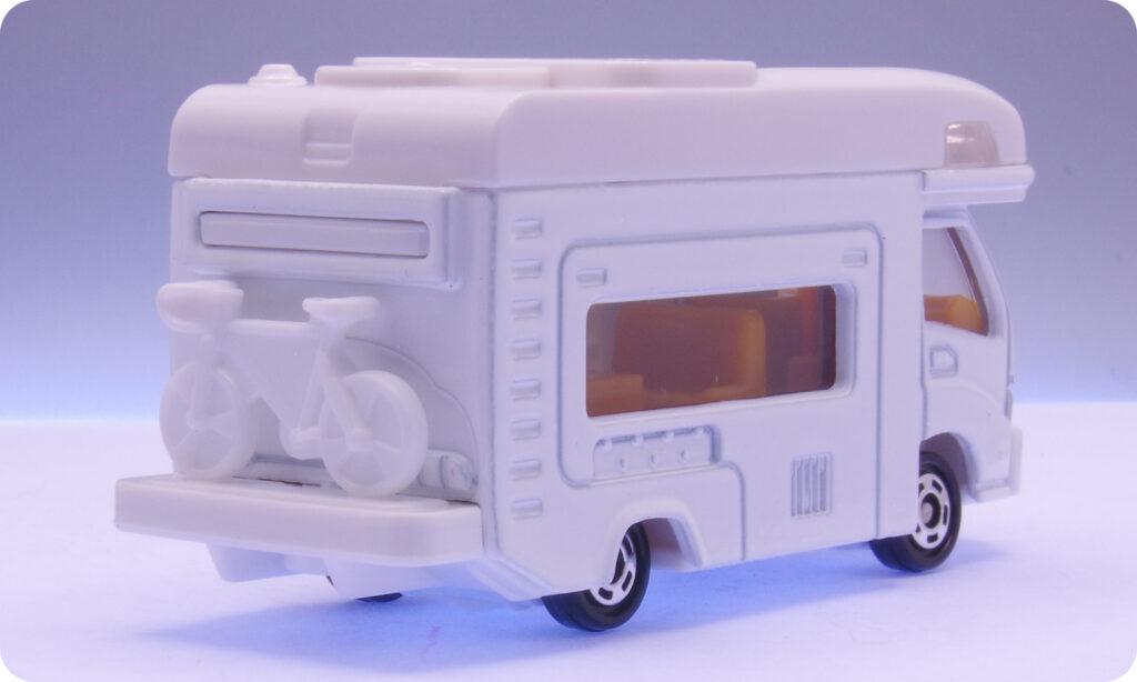 トミカ No.24 キャンピングカー レビュー