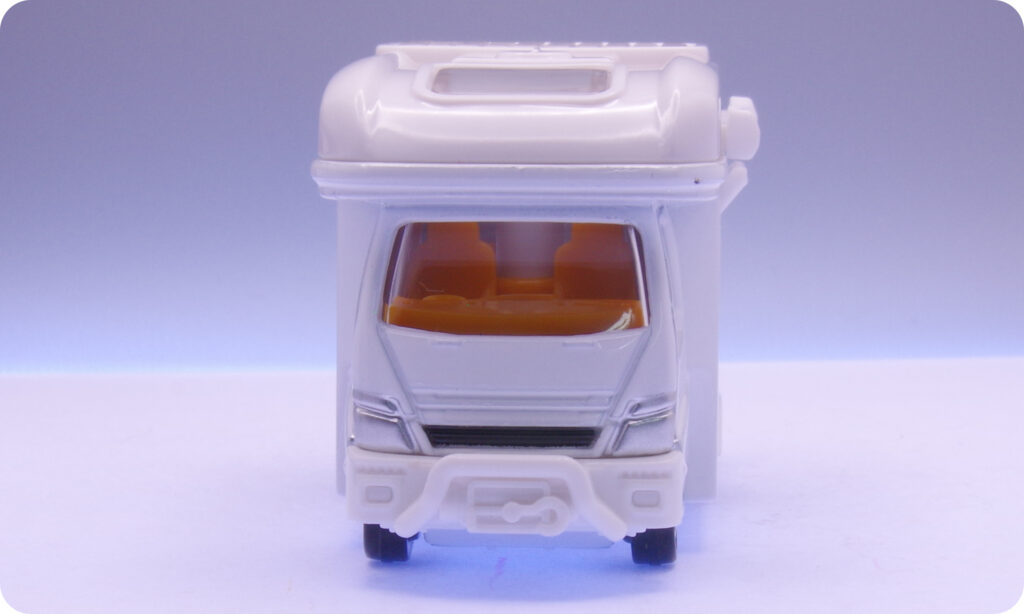 トミカ No.24 キャンピングカー レビュー