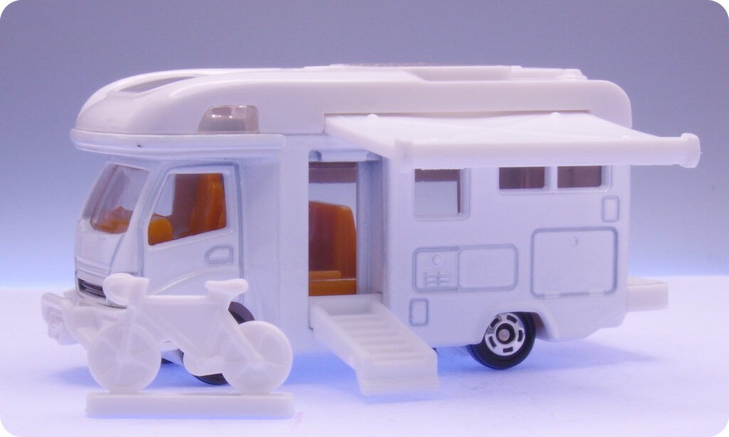 トミカ No.24 キャンピングカー レビュー