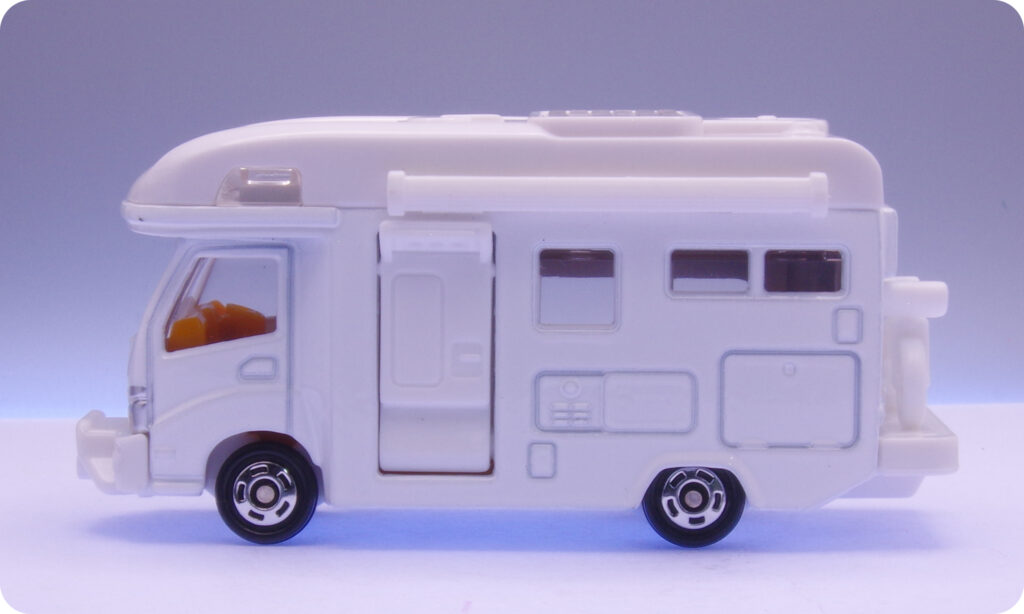 トミカ No.24 キャンピングカー レビュー