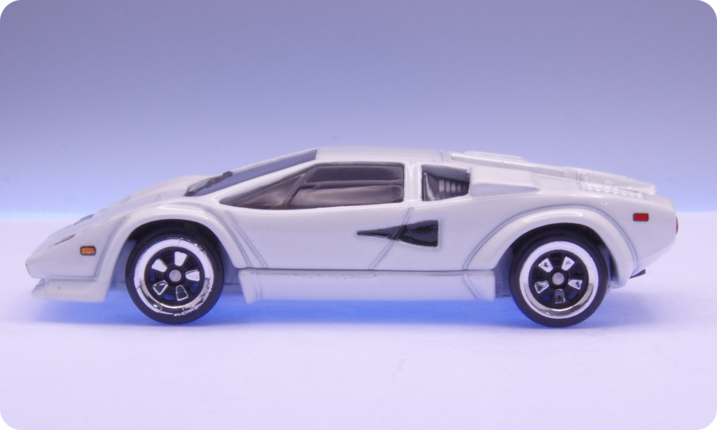 Hot Wheels LAMBORGHINI COUNTACH LP 5000 QV レビュー
